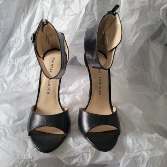 Chinese Laundry Black Leather Strappy Heels Size 7.5 - Picture 2 of 7